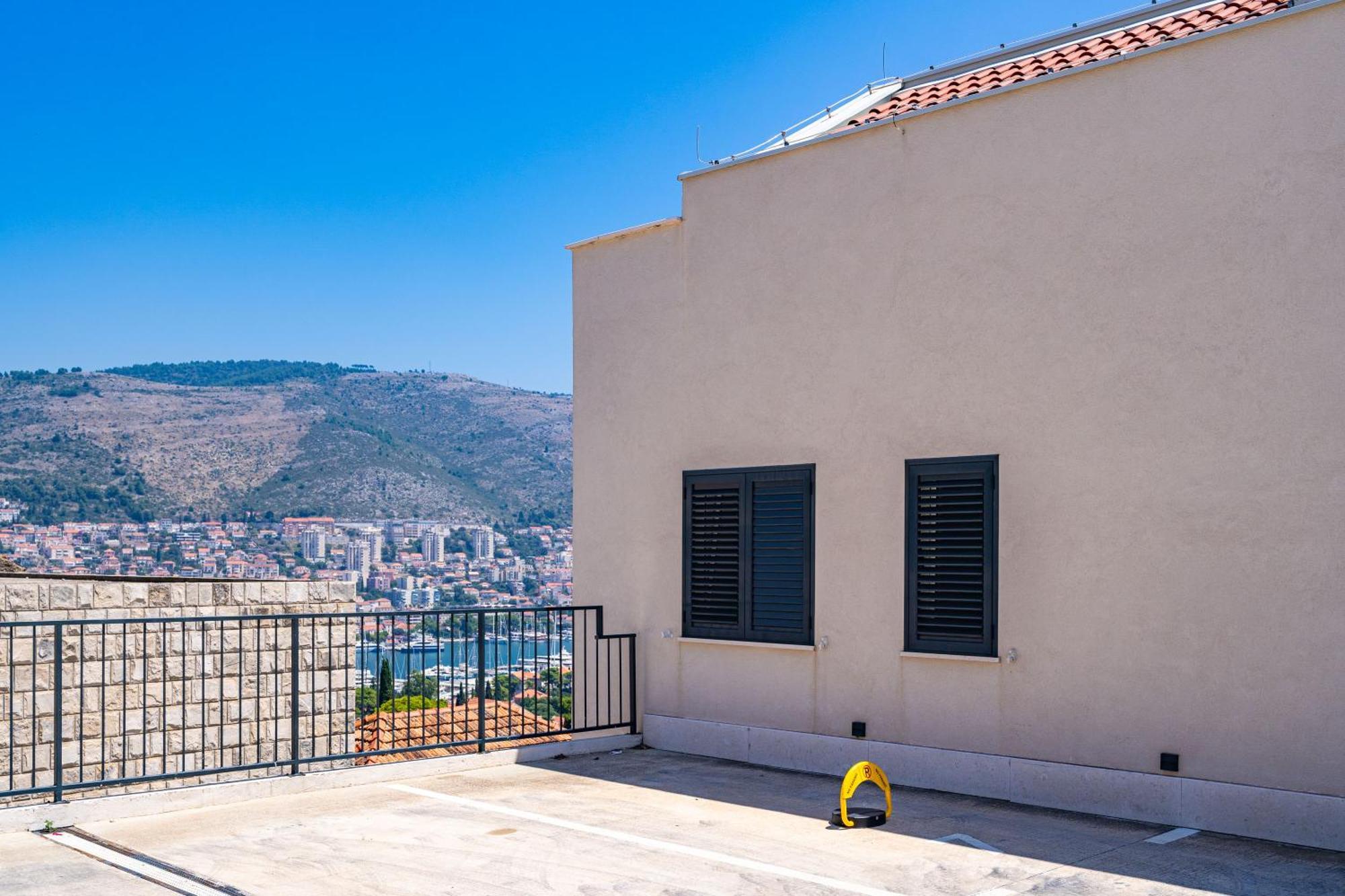 The Panoramic View Penthouse Apartment Sweet Petite Ragusa Esterno foto